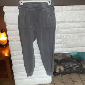Old navy gray sweats.
